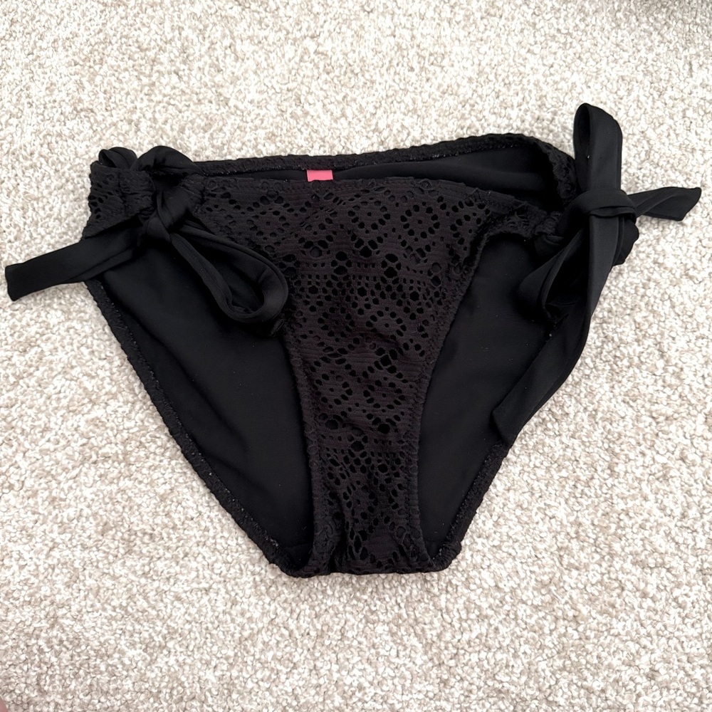 Victoria's Secret Black Crochet Lace Tie-Side Bikini Size SP